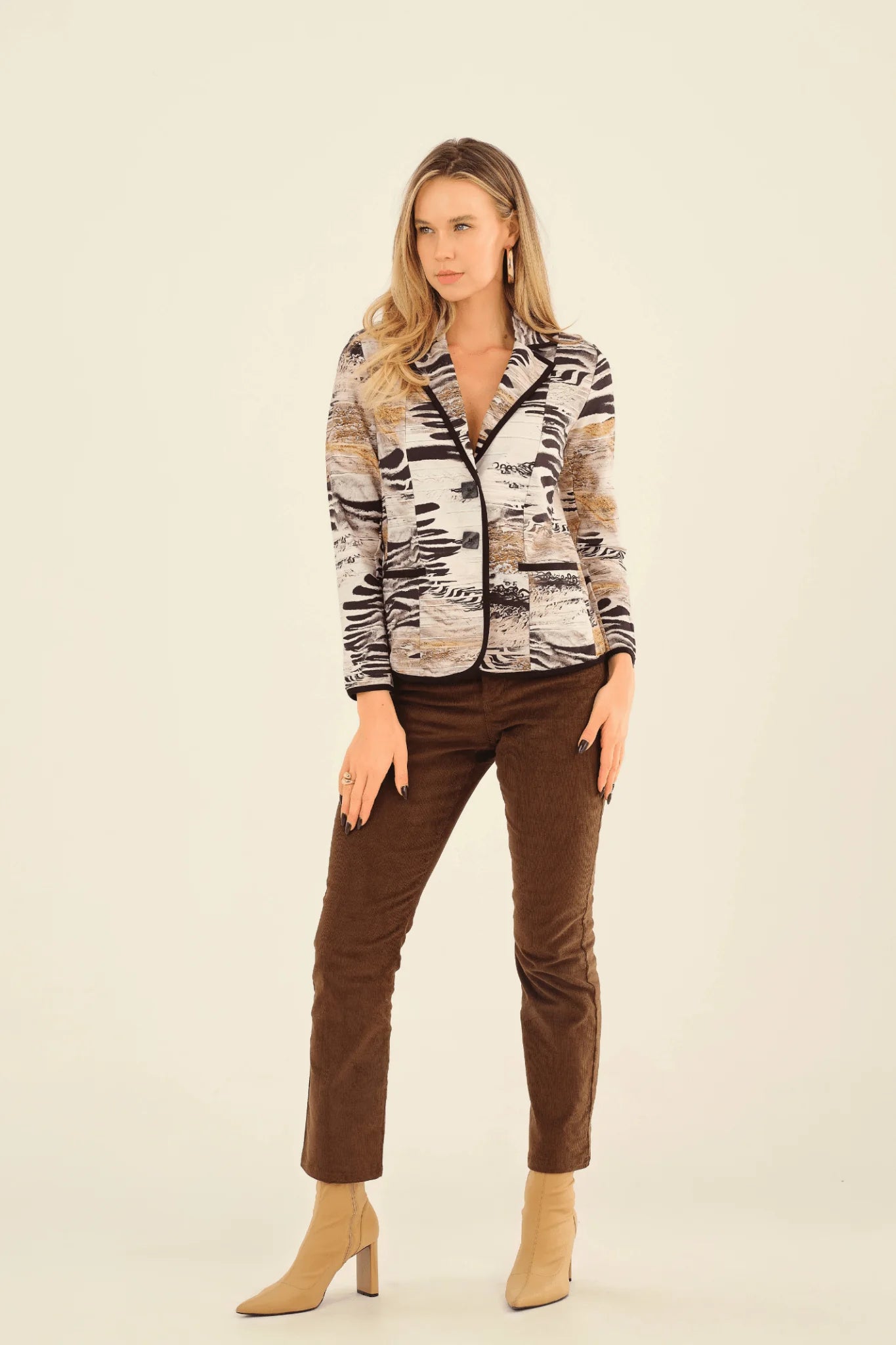 Dolcezza 75687 Animal Buttoned Jacket ‘Unbalanced by Kurosh Navid’
